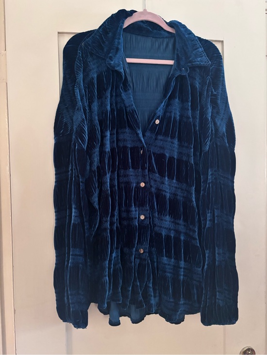 Free People Tops - Free People Style Crushed Velvet Button-Up in Deep Teal tag ripped